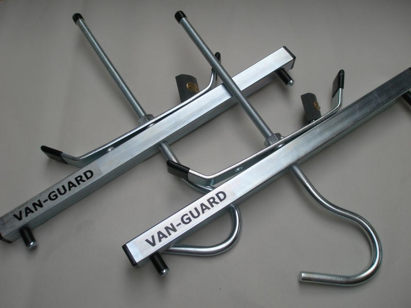 (image for) Universal lockable ladder clamps incl padlocks