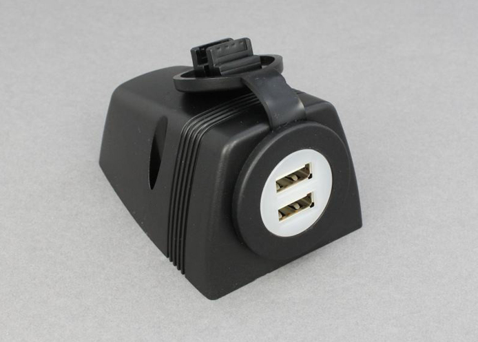 (image for) 12v / 24v Surface Mounted Twin USB Power Socket (5V 2.1A)