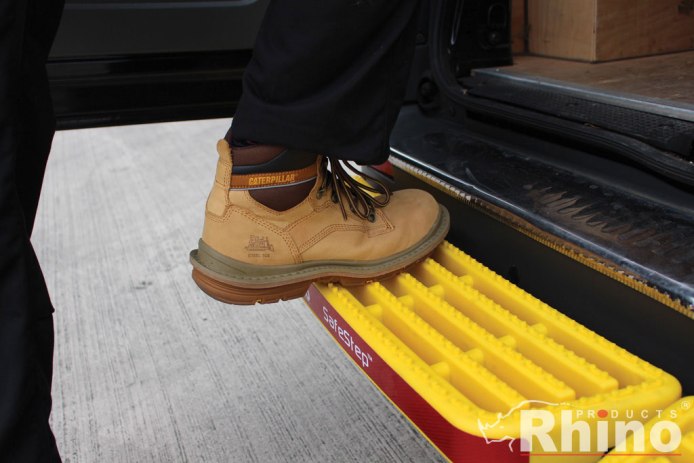 (image for) Triple step yellow - no reverse sensors