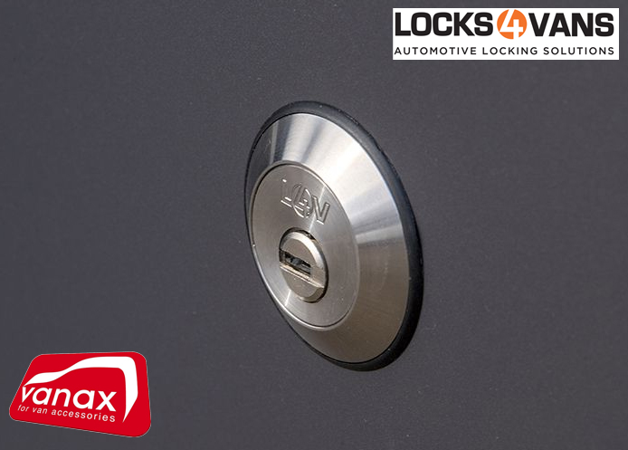 NV200 - Slamlock - S-Series Yale style key (image for) NV200 - Slamlock - S-Series Yale style key