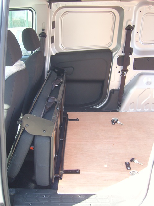 (image for) Tilt & Fold Deluxe Seat, 3 Headrests, 2 x lap and diagonal belts