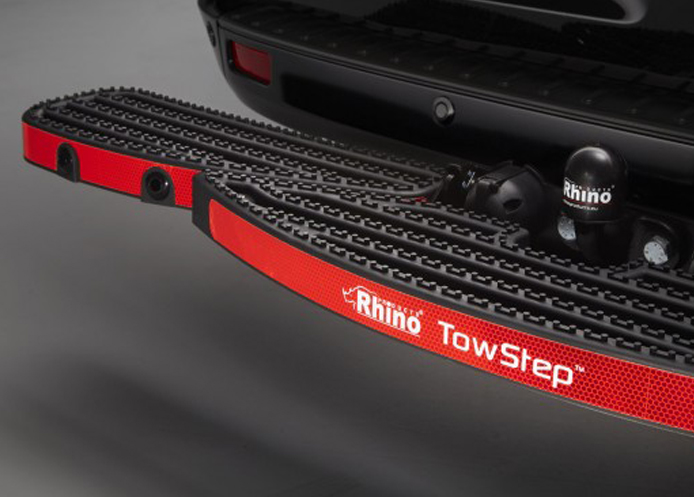 (image for) TowStep with Connect+ Parking Sensors, Black