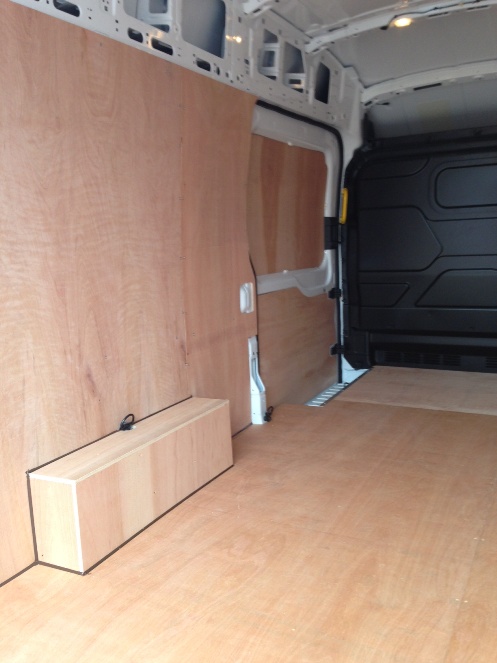 (image for) L4 RWD - Base model - Full Ply Lining inc. floor & w/boxes